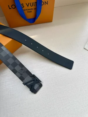 LOUIS VUITTON BELT - B0321