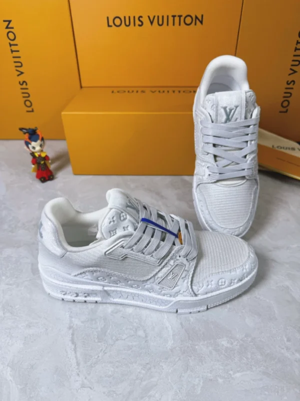 LOUIS VUITTON TRAINER SNEAKERS – LSVT410