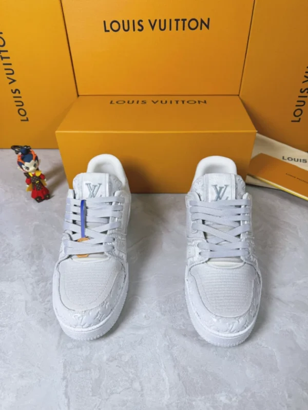 LOUIS VUITTON TRAINER SNEAKERS – LSVT410