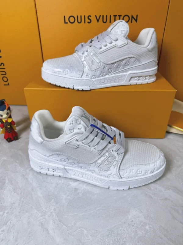 LOUIS VUITTON TRAINER SNEAKERS – LSVT410
