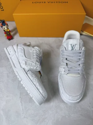 LOUIS VUITTON TRAINER SNEAKERS – LSVT410