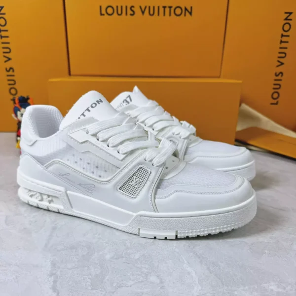 LOUIS VUITTON TRAINER SNEAKERS – LSVT412