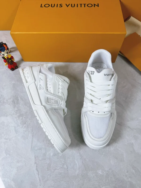 LOUIS VUITTON TRAINER SNEAKERS – LSVT412