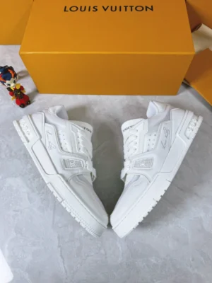 LOUIS VUITTON TRAINER SNEAKERS – LSVT412
