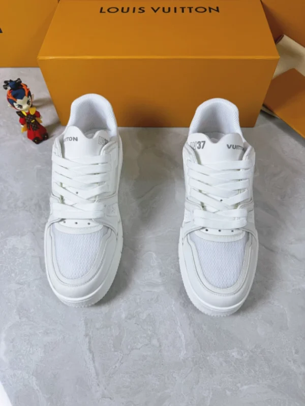 LOUIS VUITTON TRAINER SNEAKERS – LSVT412