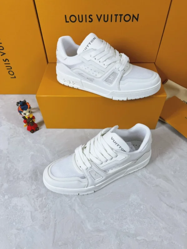 LOUIS VUITTON TRAINER SNEAKERS – LSVT412
