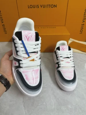 LOUIS VUITTON TRAINER SNEAKERS – LSVT413