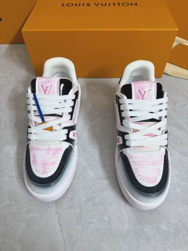 LOUIS VUITTON TRAINER SNEAKERS – LSVT413
