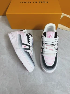 LOUIS VUITTON TRAINER SNEAKERS – LSVT413