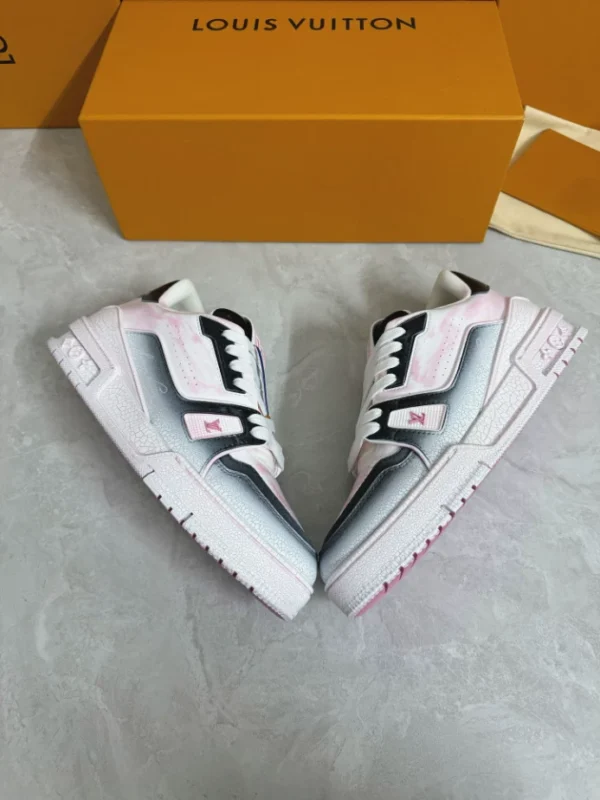 LOUIS VUITTON TRAINER SNEAKERS – LSVT413