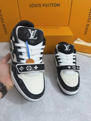 LOUIS VUITTON TRAINER SNEAKERS – LSVT414