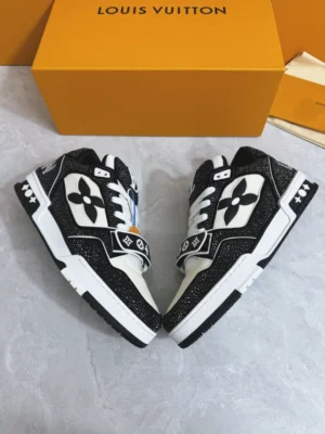 LOUIS VUITTON TRAINER SNEAKERS – LSVT414