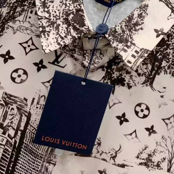 LV Short-Sleeved Shirt - LVS033