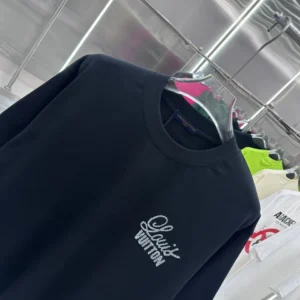 Louis Vuitton T-shirt - LSVT0257