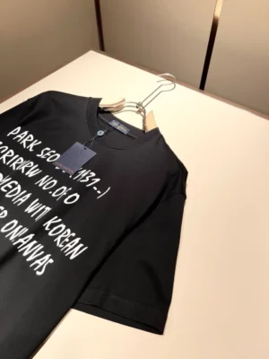Louis Vuitton T-shirt - LSVT0266