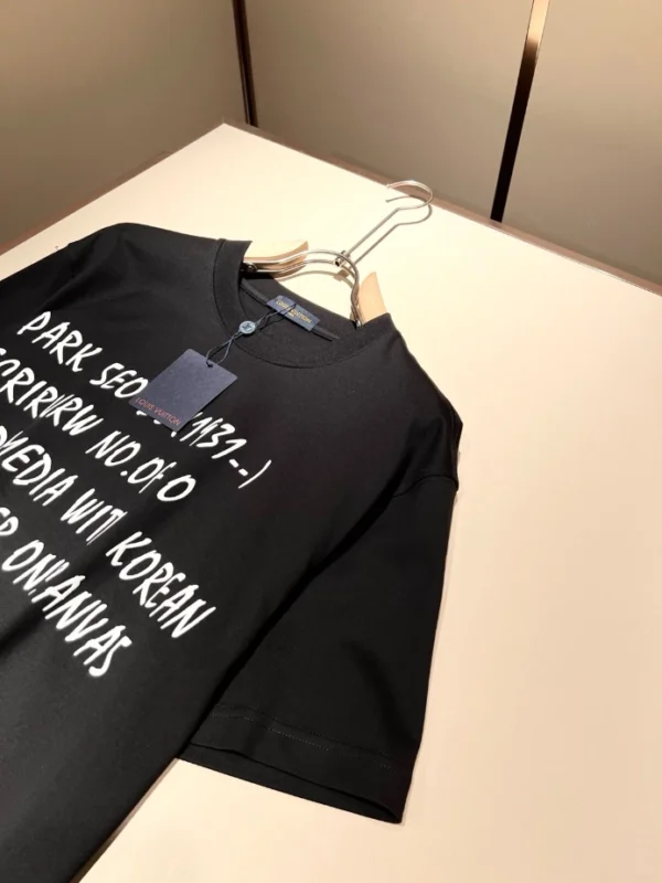Louis Vuitton T-shirt - LSVT0266