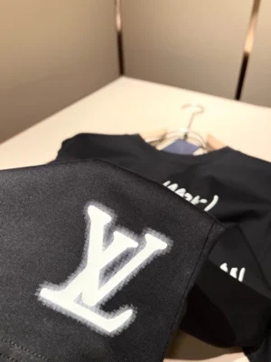 Louis Vuitton T-shirt - LSVT0266