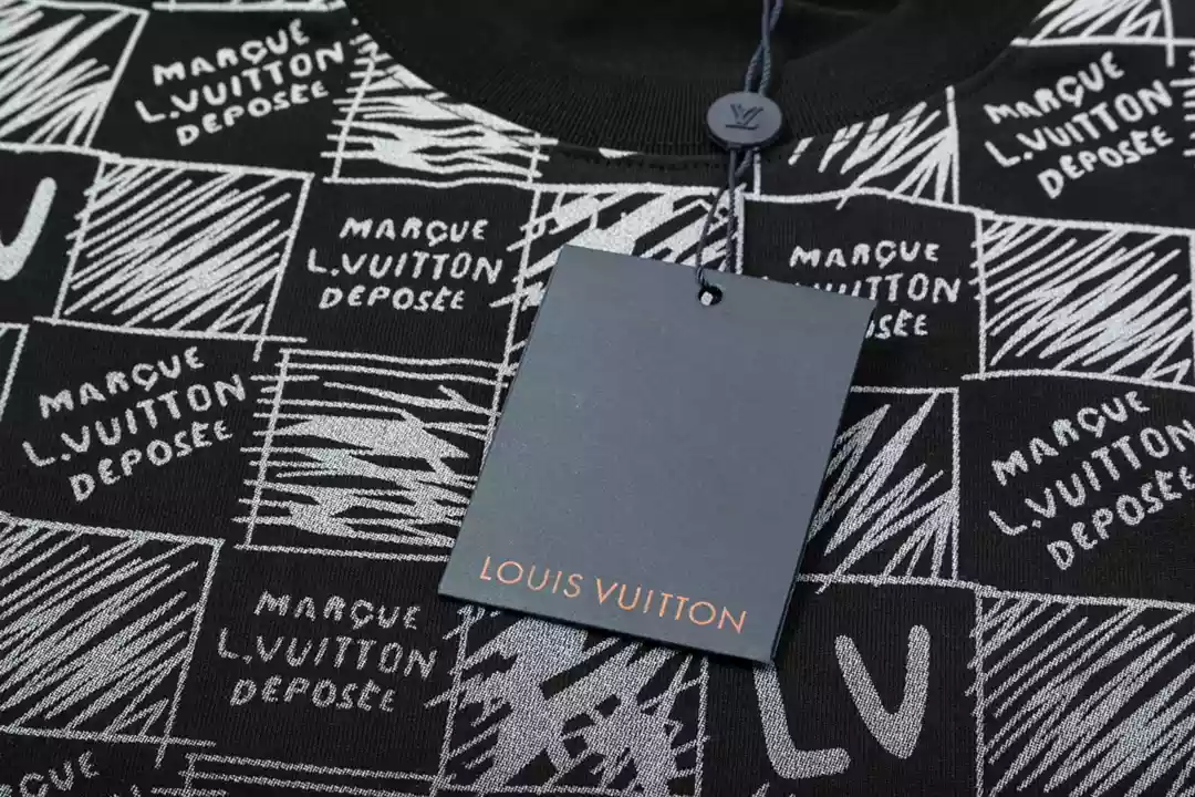 Louis Vuitton T-shirt - LSVT0267