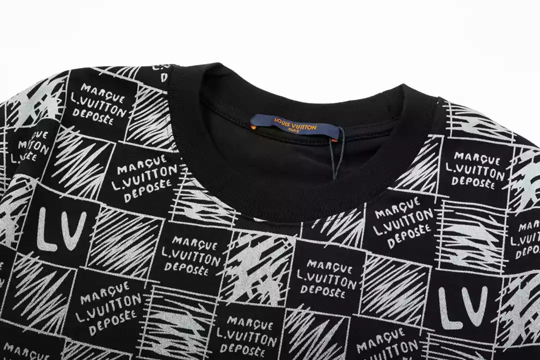 Louis Vuitton T-shirt - LSVT0267