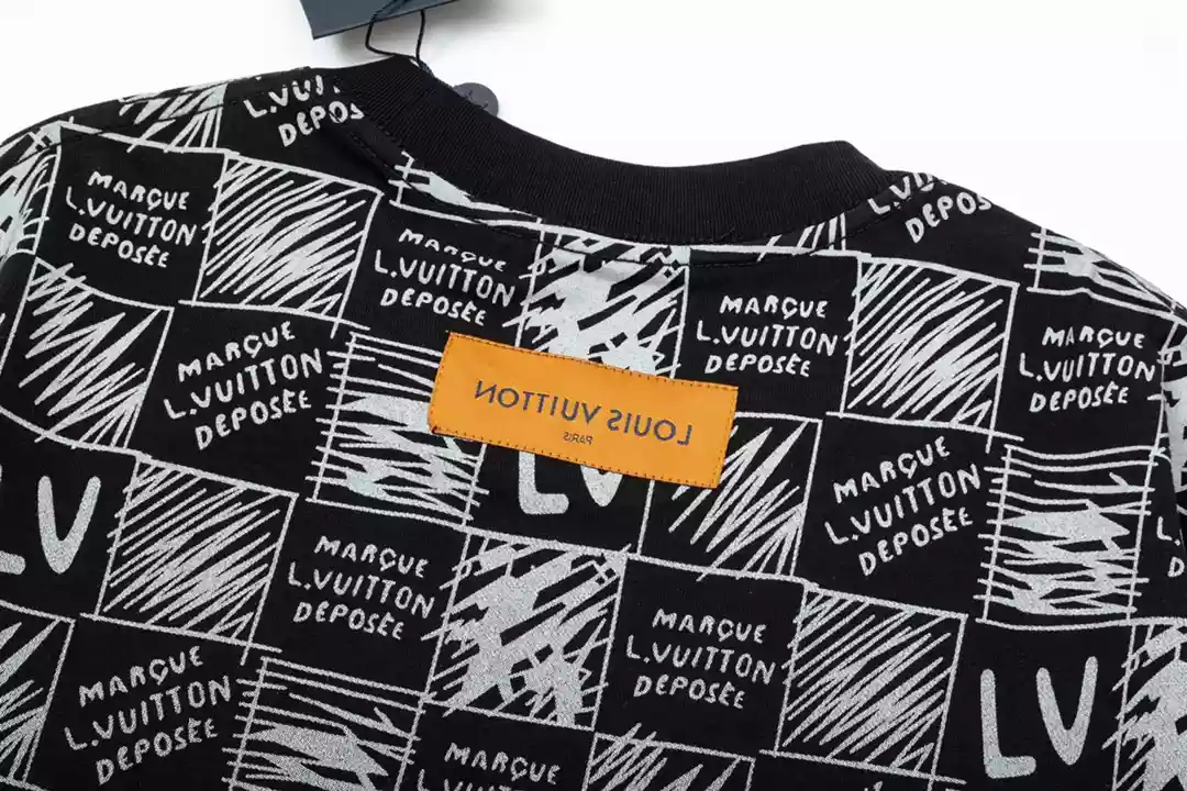 Louis Vuitton T-shirt - LSVT0267