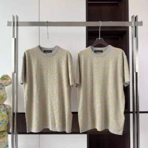 MONOGRAM SHORT-SLEEVED CREWNECK MONOGRAM JACQUARD - LSVT0275
