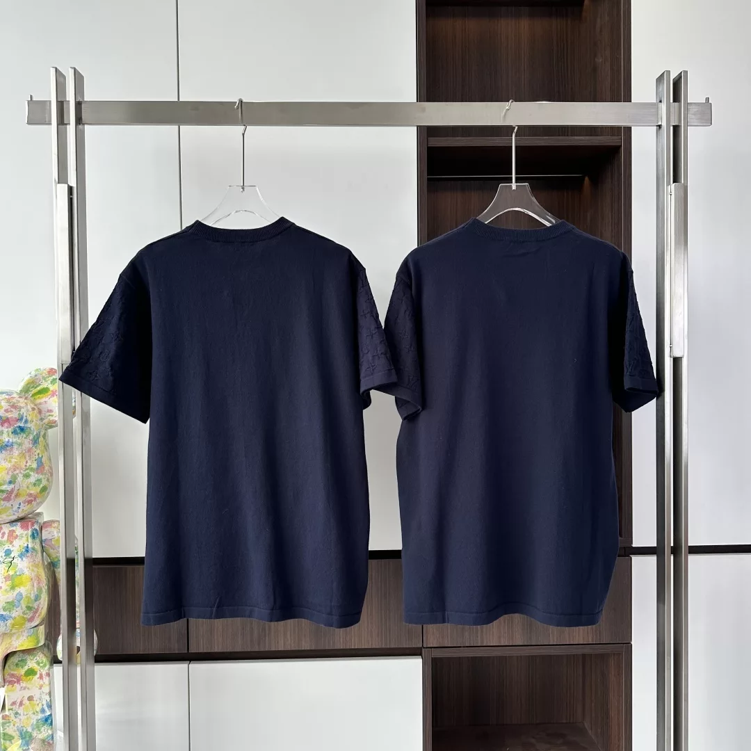 SHORT SLEEVED COTTON CREWNECK IN DEEP BLACK - LSVT0284