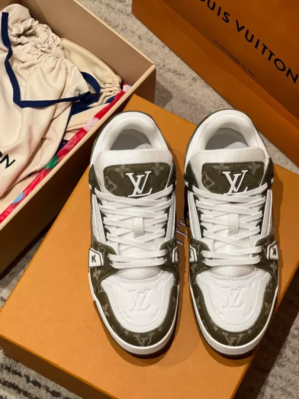 LOUIS VUITTON TRAINER SNEAKERS – LSVT420