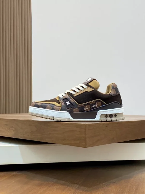 LOUIS VUITTON TRAINER SNEAKERS – LSVT419