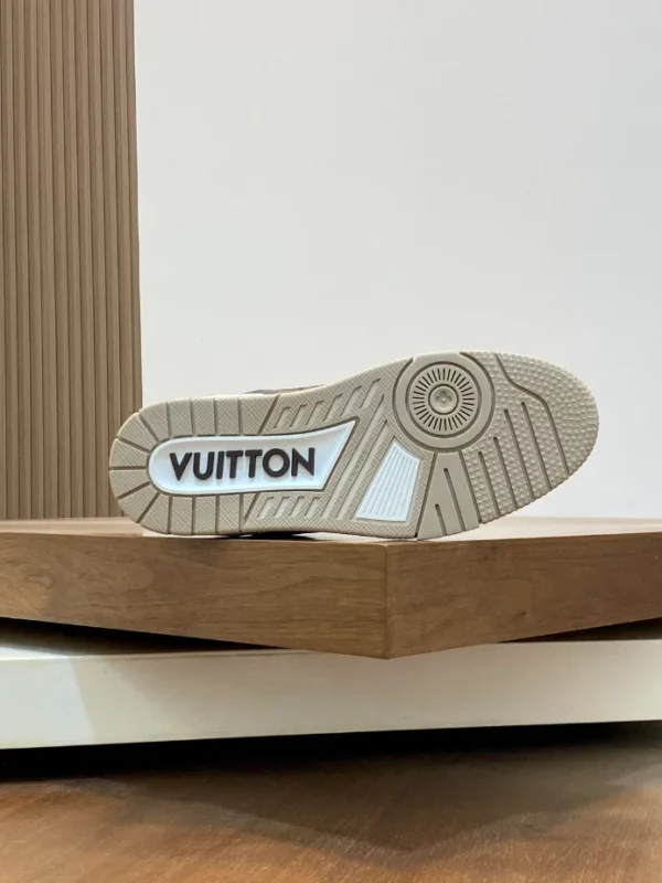 LOUIS VUITTON TRAINER SNEAKERS – LSVT419