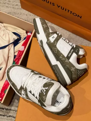 LOUIS VUITTON TRAINER SNEAKERS – LSVT420