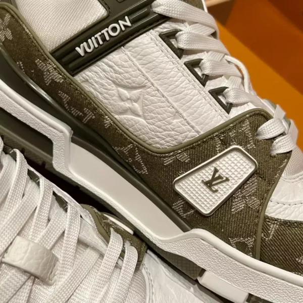 LOUIS VUITTON TRAINER SNEAKERS – LSVT420
