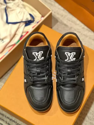 LOUIS VUITTON TRAINER SNEAKERS – LSVT421
