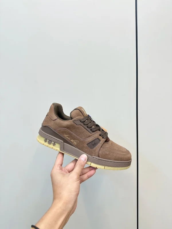 LOUIS VUITTON TRAINER SNEAKERS – LSVT423