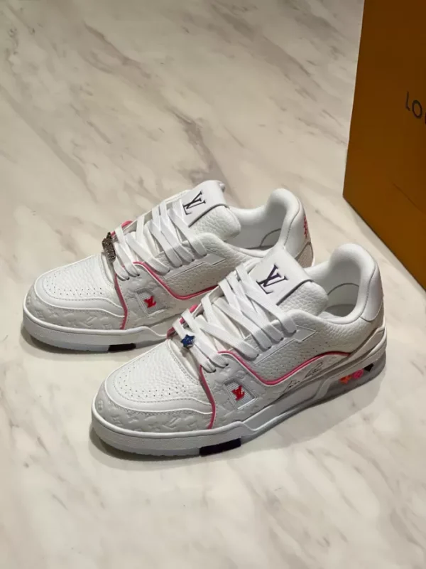 LOUIS VUITTON TRAINER SNEAKERS – LSVT424