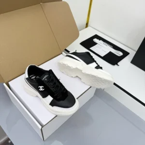 CHANEL SNEAKERS – CNS001