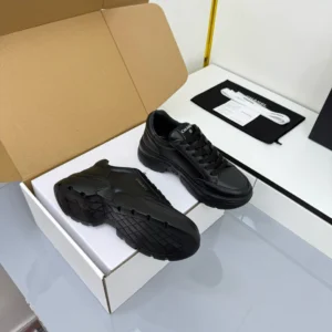 CHANEL SNEAKERS – CNS003