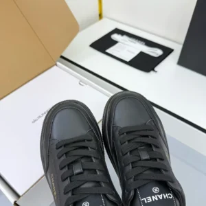CHANEL SNEAKERS – CNS003