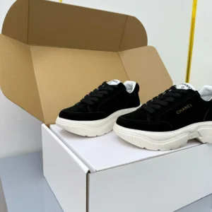 CHANEL SNEAKERS – CNS005