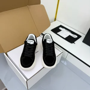 CHANEL SNEAKERS – CNS005