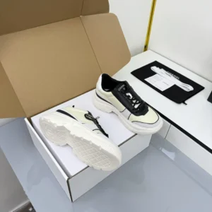 CHANEL SNEAKERS – CNS006