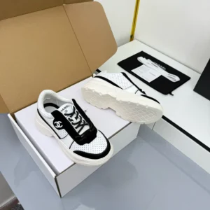 CHANEL SNEAKERS – CNS008