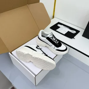CHANEL SNEAKERS – CNS008