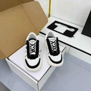 CHANEL SNEAKERS – CNS008