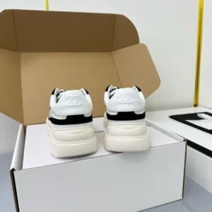 CHANEL SNEAKERS – CNS008