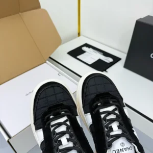 CHANEL SNEAKERS – CNS010