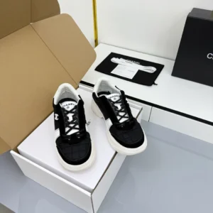 CHANEL SNEAKERS – CNS010
