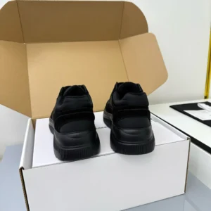 CHANEL SNEAKERS – CNS011