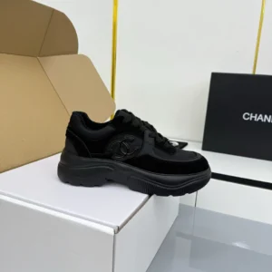 CHANEL SNEAKERS – CNS011