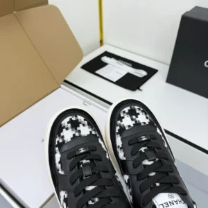 CHANEL SNEAKERS – CNS013