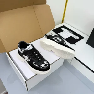 CHANEL SNEAKERS – CNS013